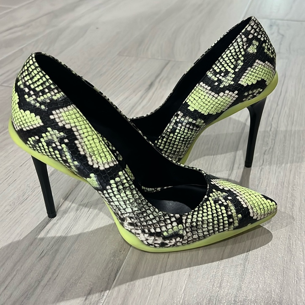 💥Sexy Jessica Simpson Alligator Print Pumps! Comfortable and Fun!